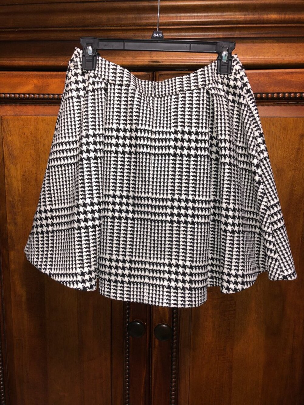 Express Black White Houndstooth Pleated Mini Skirt Size 6 High Waist Flare